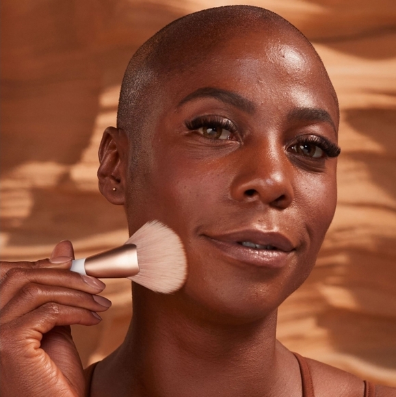 Huda Beauty GloWish Multidew Vegan Skin Tint Foundation | Tan | Brand New in Box - Picture 11 of 11